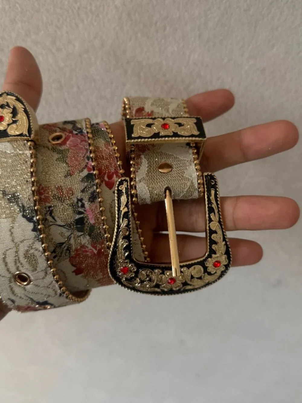 Floral Jacquard Tapestry Western Ruby Buckle Belt